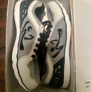 Zumba shoes size 7W